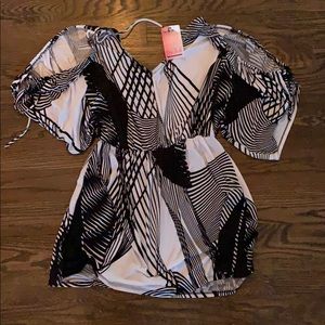 Oh La La boutique black/white design dress